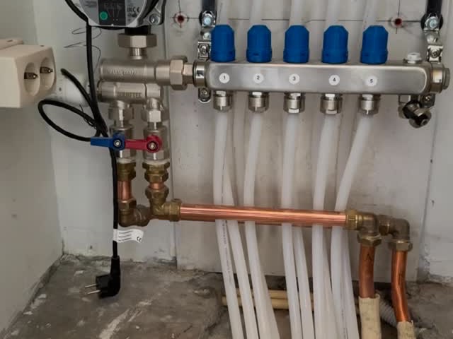 Vloerverwarming verdeler aanleg
